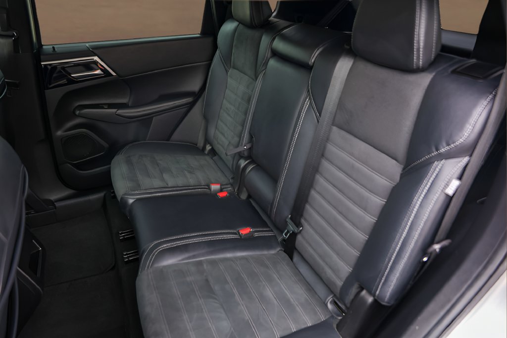 Used 2022 Mitsubishi Outlander SE AWD/4WD image 23