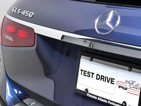 Used 2025 Mercedes-Benz GLS 450 4MATIC image 38