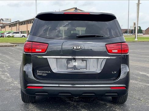 Used 2019 Kia Sedona LX FWD image 6