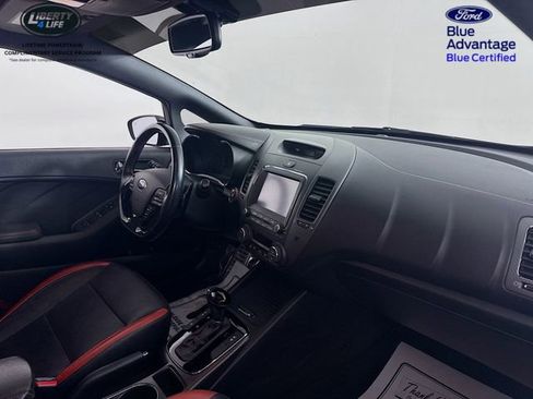 Used 2017 Kia Forte SX w/ SX Premium Tech Package image 31