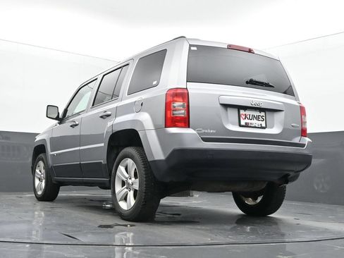 Used 2015 Jeep Patriot Latitude FWD image 28