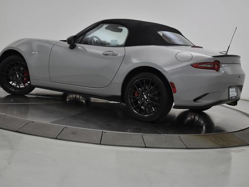 Certified 2025 MAZDA MX-5 Miata Club w/ Brembo/BBS Recaro Package RWD image 6