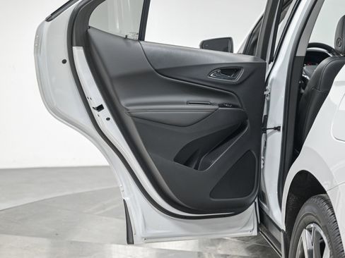 Used 2022 Chevrolet Equinox Premier image 25