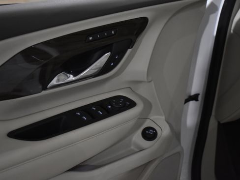 Used 2019 GMC Terrain Denali w/ Advanced Safety Package image 14