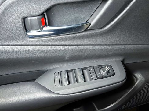 Used 2025 Toyota Prius AWD image 18