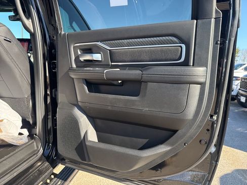 New 2025 RAM 2500 Big Horn AWD/4WD image 28