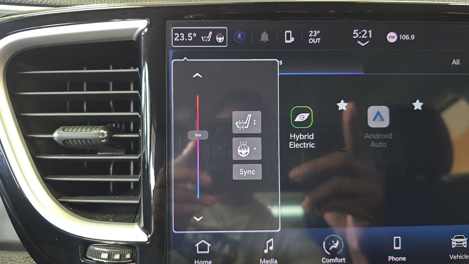Used 2023 Chrysler Pacifica Touring-L FWD image 23