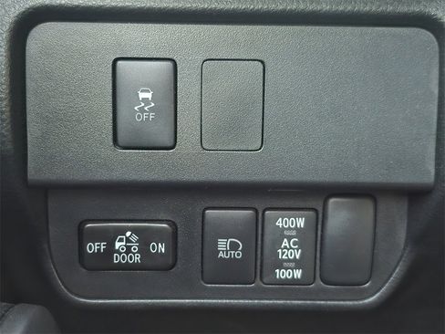 Used 2023 Toyota Tacoma TRD Sport image 32