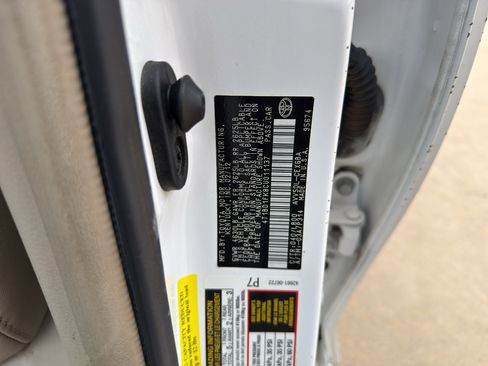 Used 2012 Toyota Camry XLE w/ Leather Pkg FWD image 30