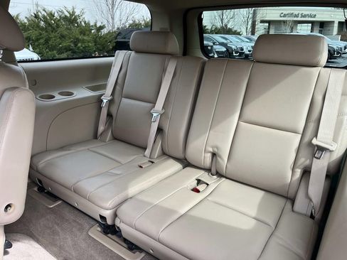 Used 2010 GMC Yukon XL Denali image 20