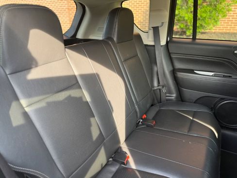 Used 2015 Jeep Compass High Altitude AWD/4WD image 25