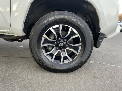 Used 2022 Toyota Tacoma SR5 image 25