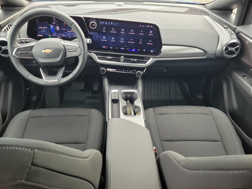 Used 2025 Chevrolet Equinox EV LT w/ Comfort Package FWD image 30