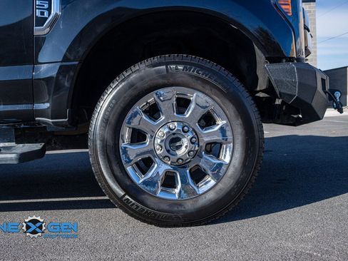 Used 2019 Ford F350 Lariat w/ Lariat Ultimate Package image 45