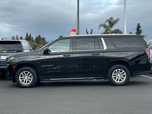 Used 2023 Chevrolet Suburban LS w/ Driver Alert Package image 8
