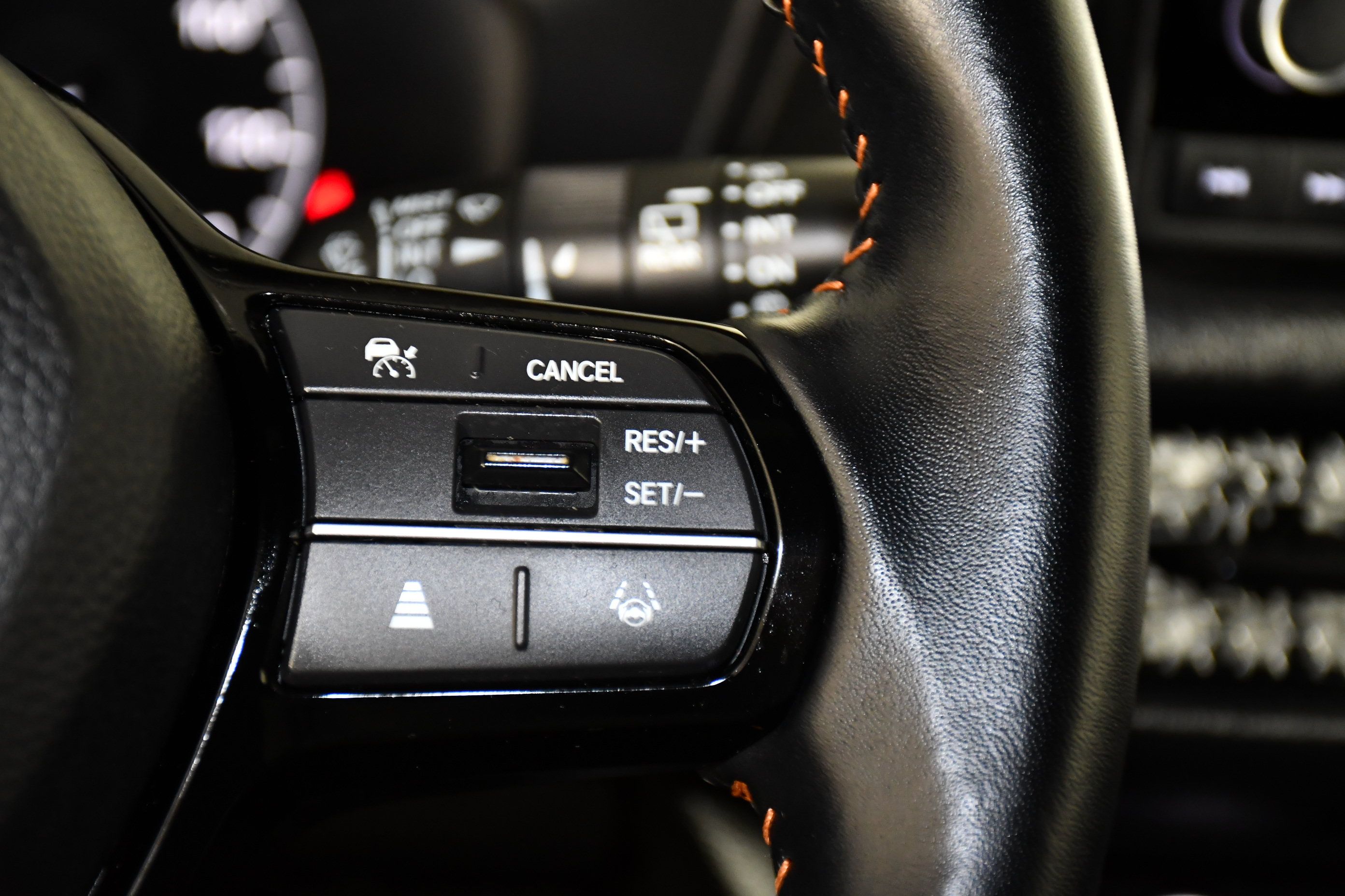 Certified 2025 Honda HR-V Sport image 21