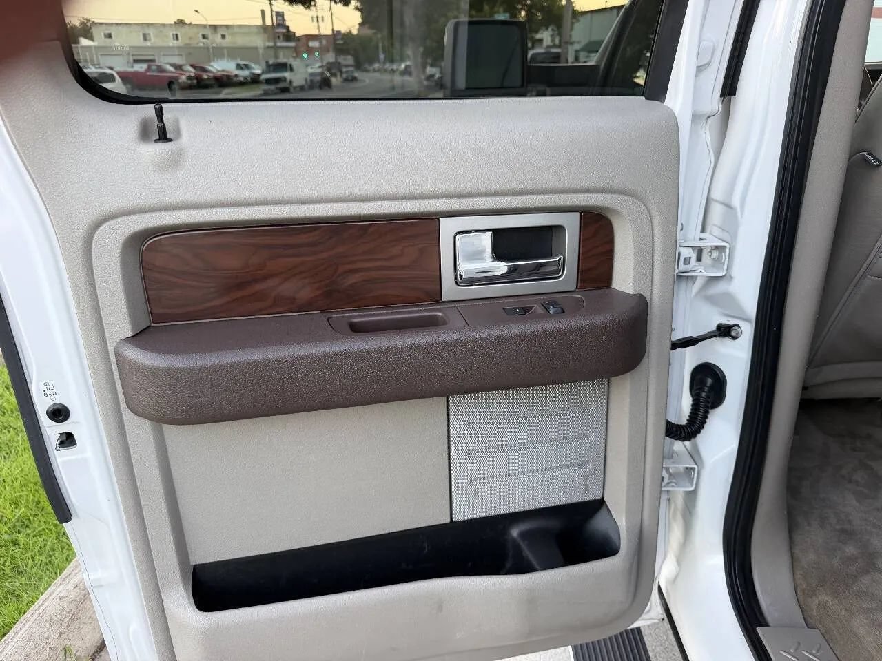 Used 2010 Ford F150 Platinum AWD/4WD image 49