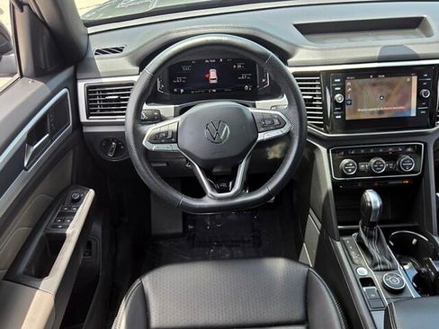 Used 2023 Volkswagen Atlas Cross Sport SEL R-Line AWD/4WD image 12