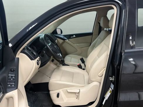 Used 2016 Volkswagen Tiguan S FWD image 21