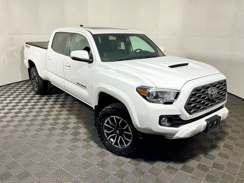 Used 2020 Toyota Tacoma TRD Sport image 5