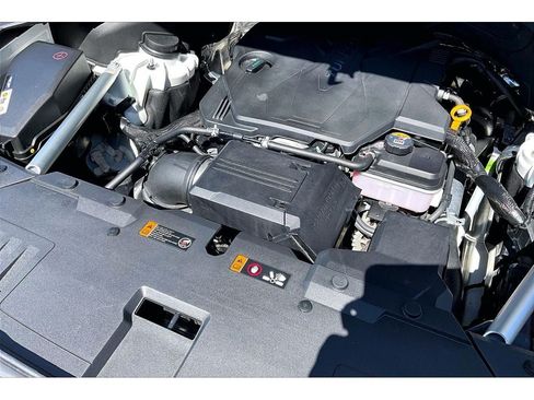 Used 2024 Chrysler Pacifica Touring-L FWD image 34