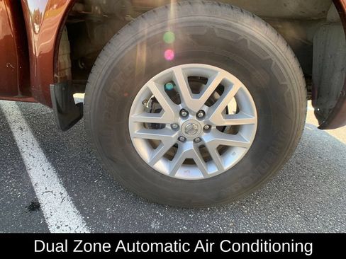 Used 2017 Nissan Frontier SV w/ SV Value Truck Package RWD image 12