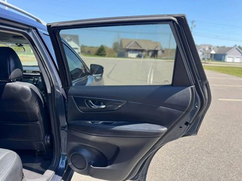 Used 2014 Nissan Rogue SL w/ SL Premium Package AWD/4WD image 16