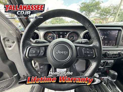 Used 2021 Jeep Gladiator Sport AWD/4WD image 17