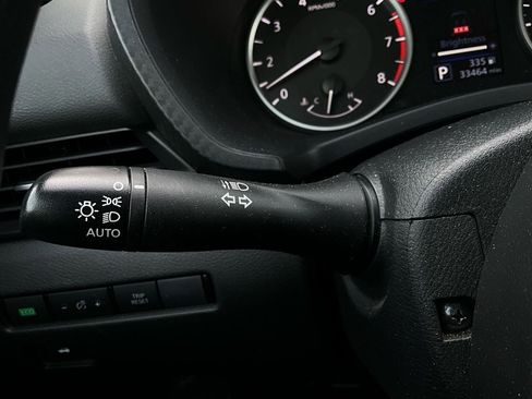 Used 2025 Nissan Sentra S image 31