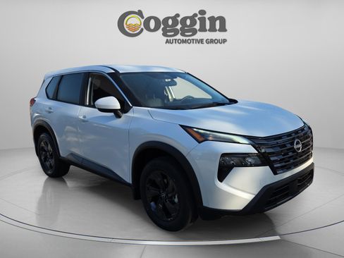 New 2026 Nissan Rogue SV FWD image 7