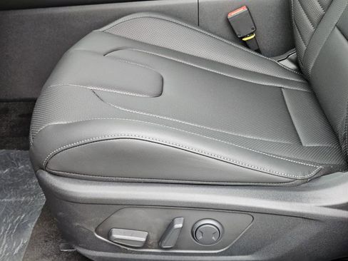 New 2026 Hyundai Elantra Limited image 24