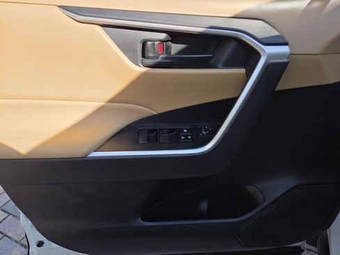 Certified 2025 Toyota RAV4 LE FWD image 27