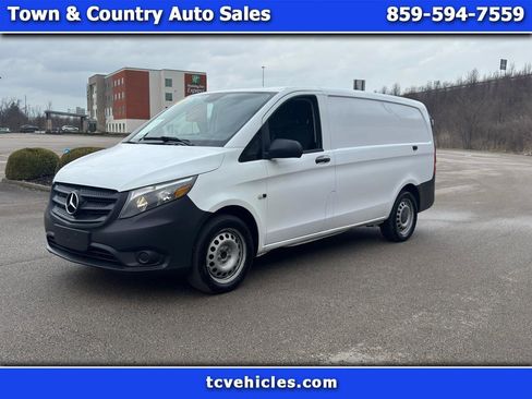 Used 2016 Mercedes-Benz Metris image 1