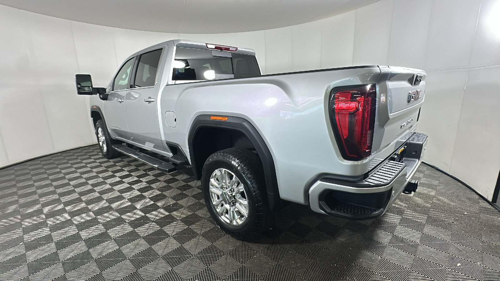 Used 2022 GMC Sierra 2500 Denali AWD/4WD image 5