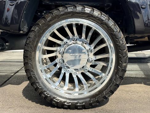 Used 2025 Ford F450 Platinum w/ Platinum Plus Package image 11