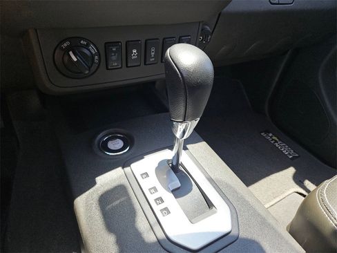 Used 2021 Nissan Frontier PRO-4X w/ Pro-4x Utility Package image 20