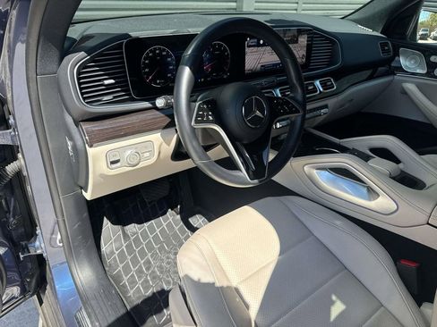 Used 2025 Mercedes-Benz GLE 350 4MATIC image 4