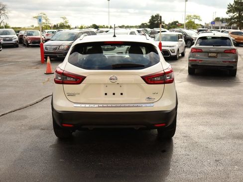 Used 2021 Nissan Rogue Sport SV FWD image 7