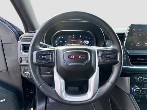 Used 2023 GMC Yukon SLT image 11