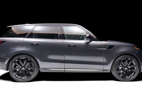 Used 2023 Land Rover Range Rover Sport SE AWD/4WD image 2