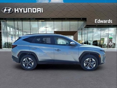 New 2025 Hyundai Tucson SEL image 8