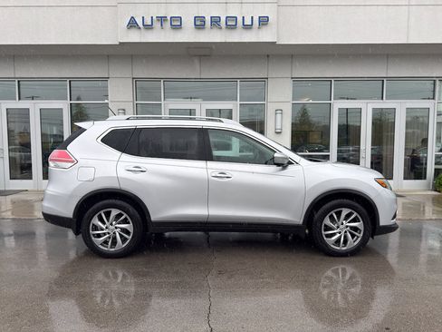 Used 2014 Nissan Rogue SL FWD image 2