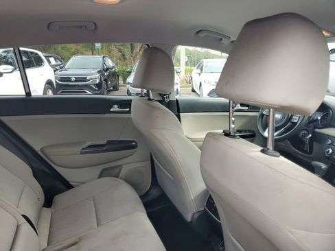 Used 2021 Kia Sportage LX image 29