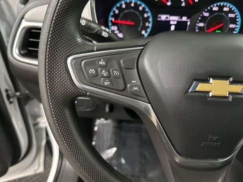 Used 2022 Chevrolet Equinox LS image 15