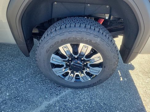 New 2026 GMC Sierra 3500 Denali w/ Denali Reserve Package image 8