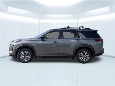New 2026 Nissan Pathfinder SL image 2