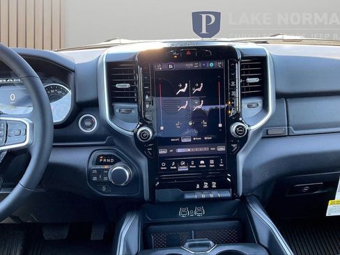 New 2026 RAM 1500 4x4 Crew Cab image 12