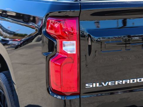 Used 2025 Chevrolet Silverado 1500 RST w/ Convenience Package II RWD image 10