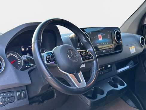 Used 2020 Mercedes-Benz Sprinter 2500 image 26