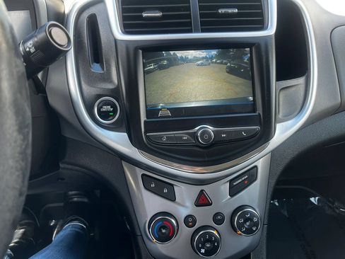 Used 2018 Chevrolet Sonic LT w/ Convenience Package FWD image 17